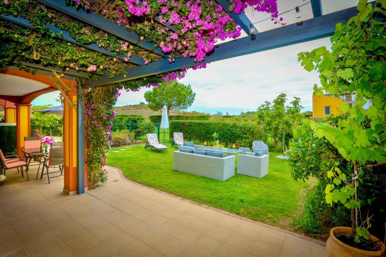 Pura Villa- Buganvillas Ayamonte Exterior photo